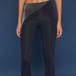 NWOT KORAL Chase glow leggings in Black Silver